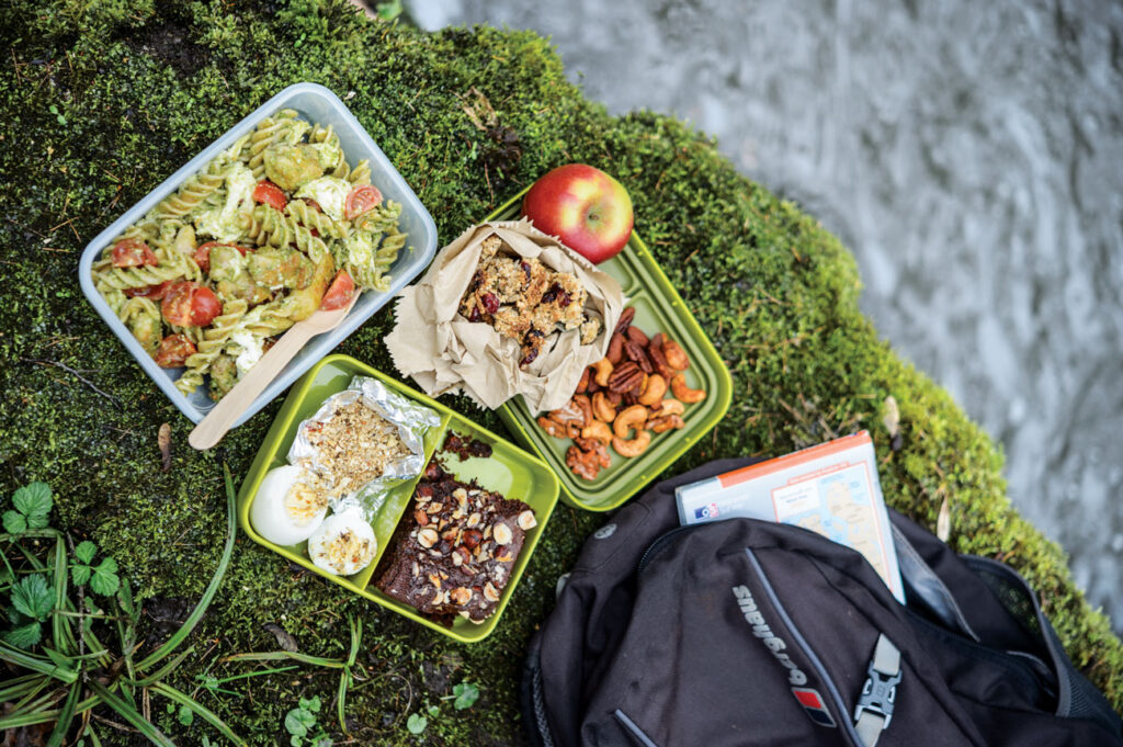 Best hiking foods for different trails